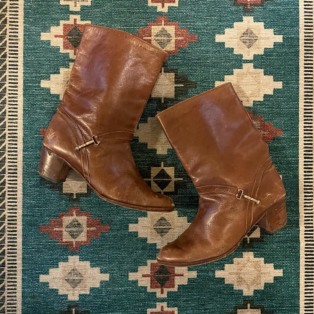 Vintage Brown Leather boots from Argentina (size 8)